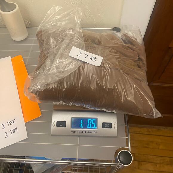 Alice & Wonder Chicago Sweater Brown size S Oversized Sweatshirt Soft $88 - Picture 13 of 14